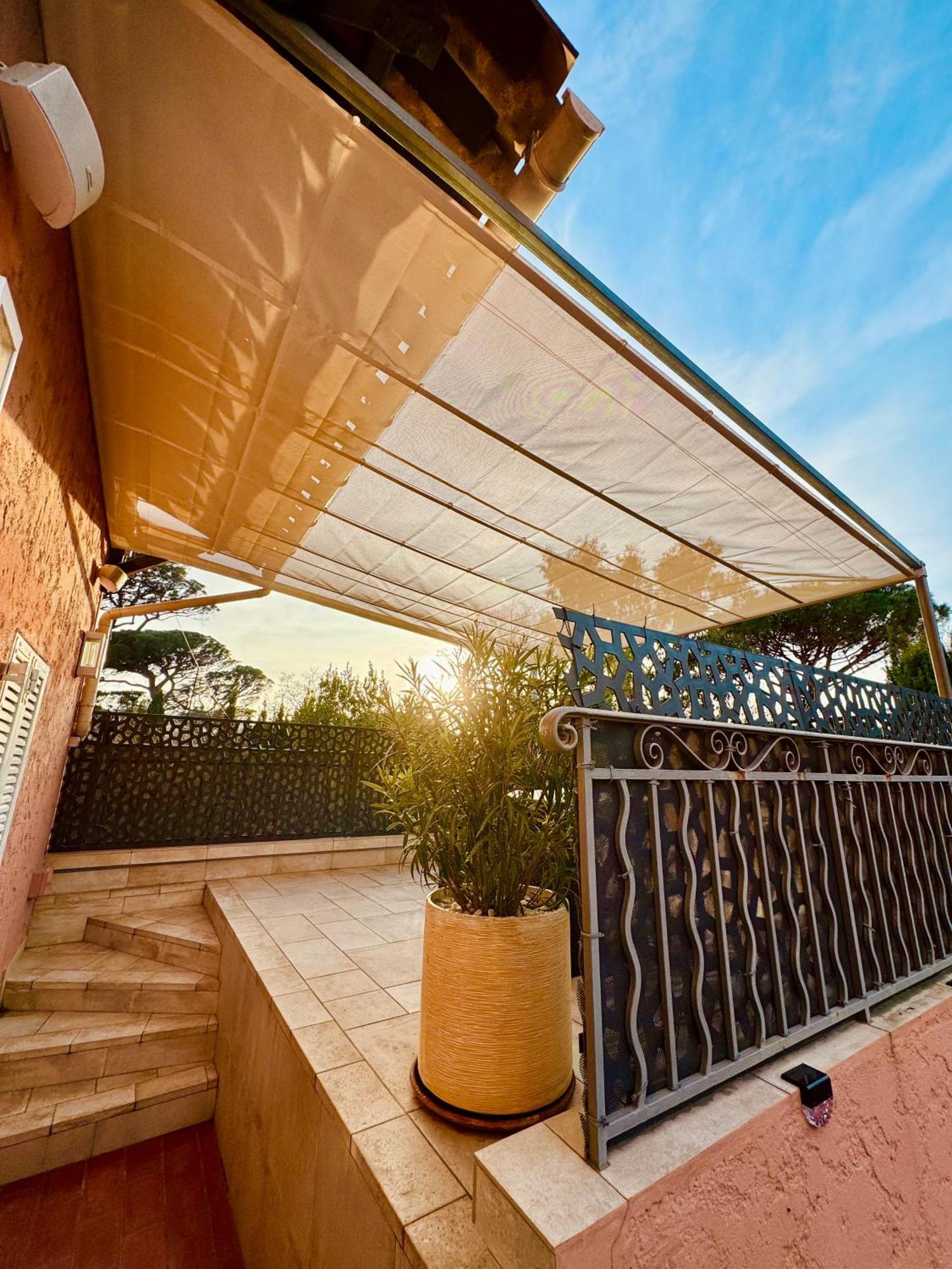 Studio Climatise, Terrasse, Parking Prive, 50M De La Plage Saint-Tropez Exterior foto