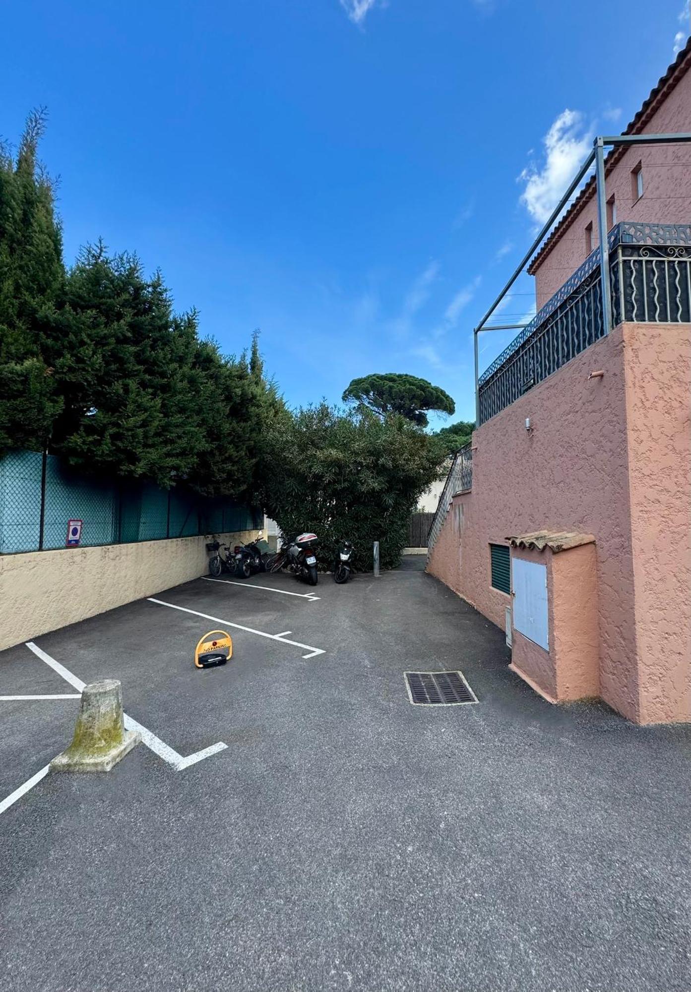 Studio Climatise, Terrasse, Parking Prive, 50M De La Plage Saint-Tropez Exterior foto