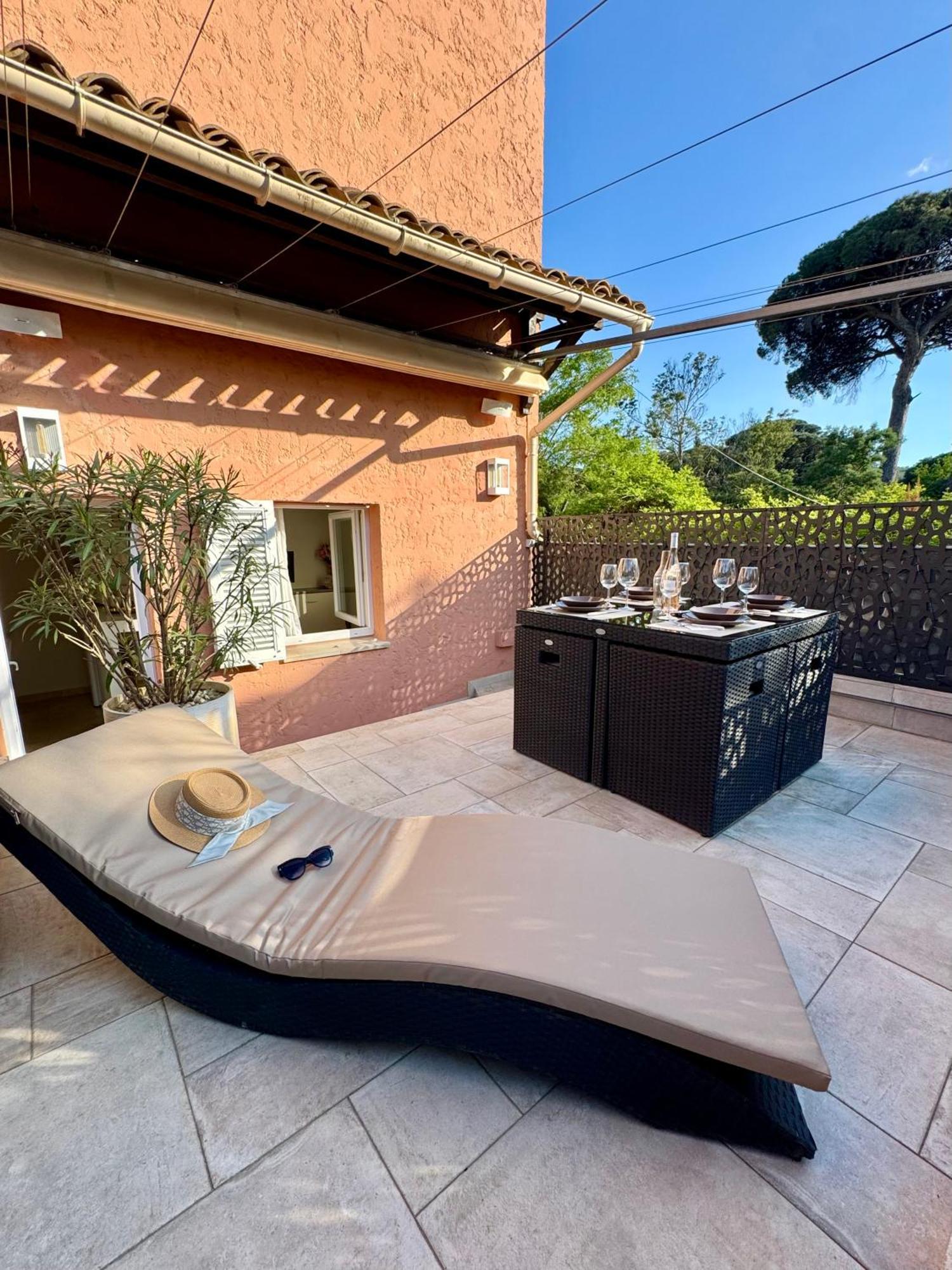 Studio Climatise, Terrasse, Parking Prive, 50M De La Plage Saint-Tropez Exterior foto